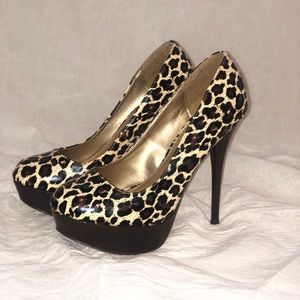 Leopard Pumps